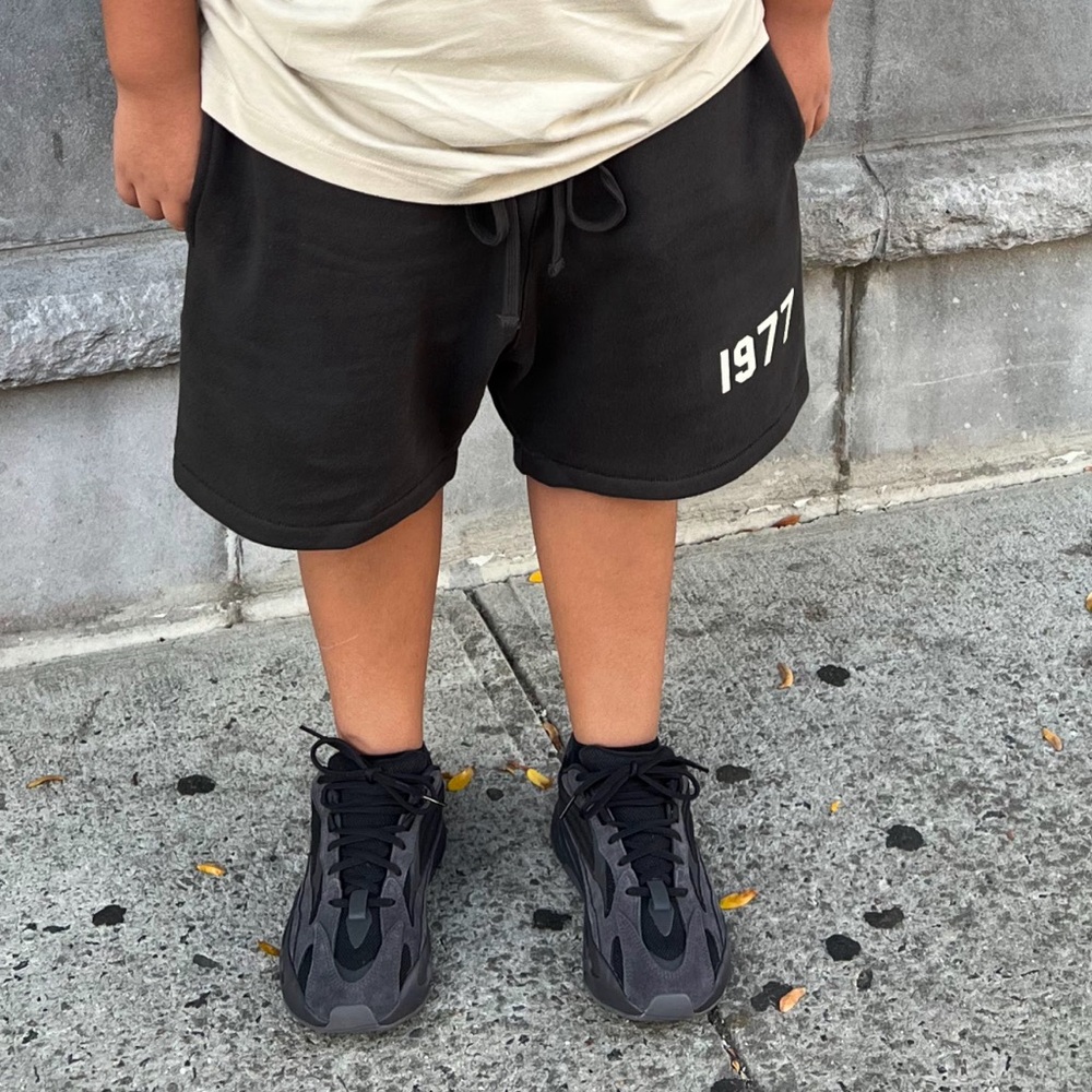 Essentials Black Shorts with 1977 Print - Picture 3 of 3